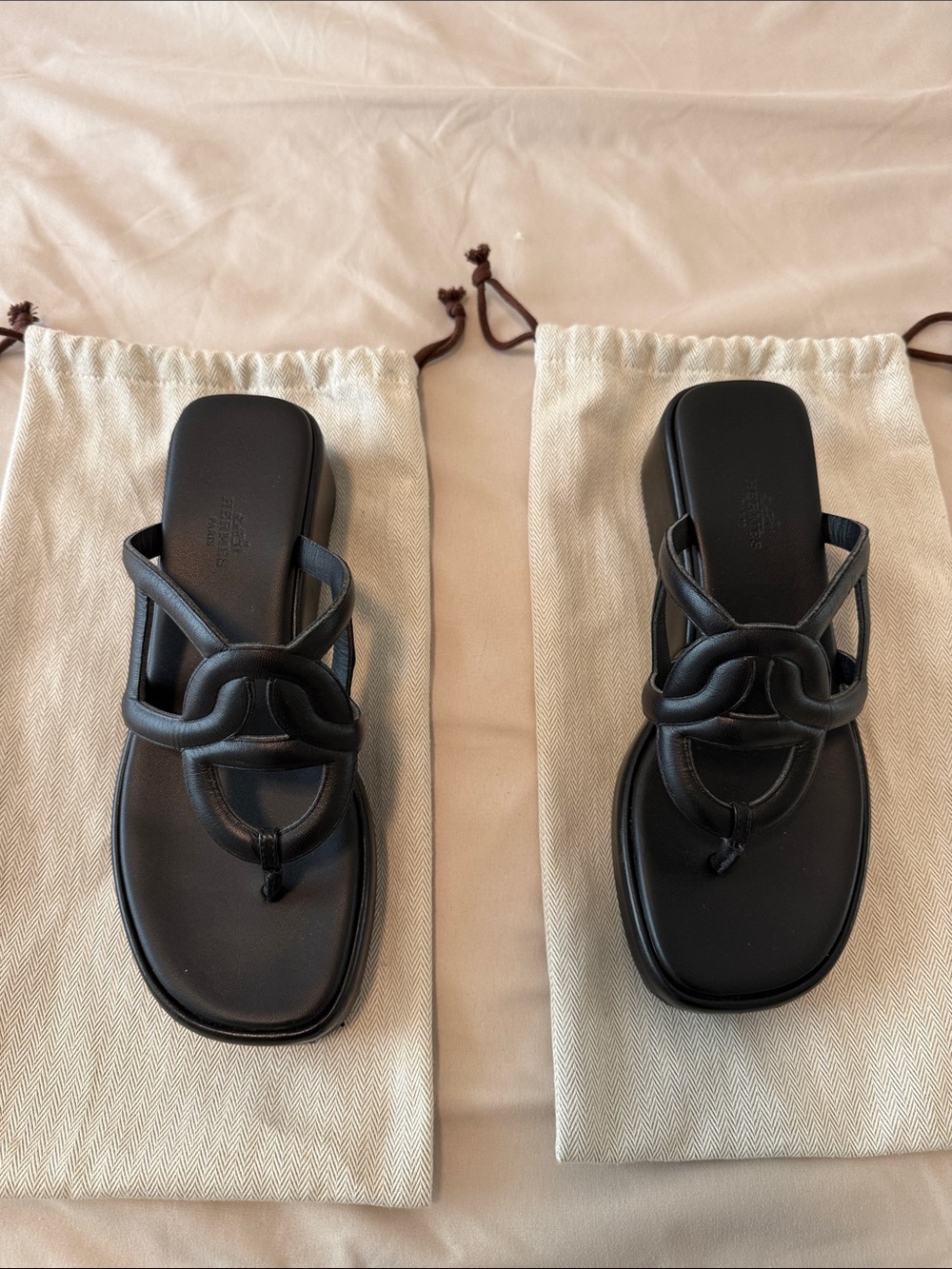 Hermes Lipari Black Leather Thong Platform Sandals - Picture 1 of 8